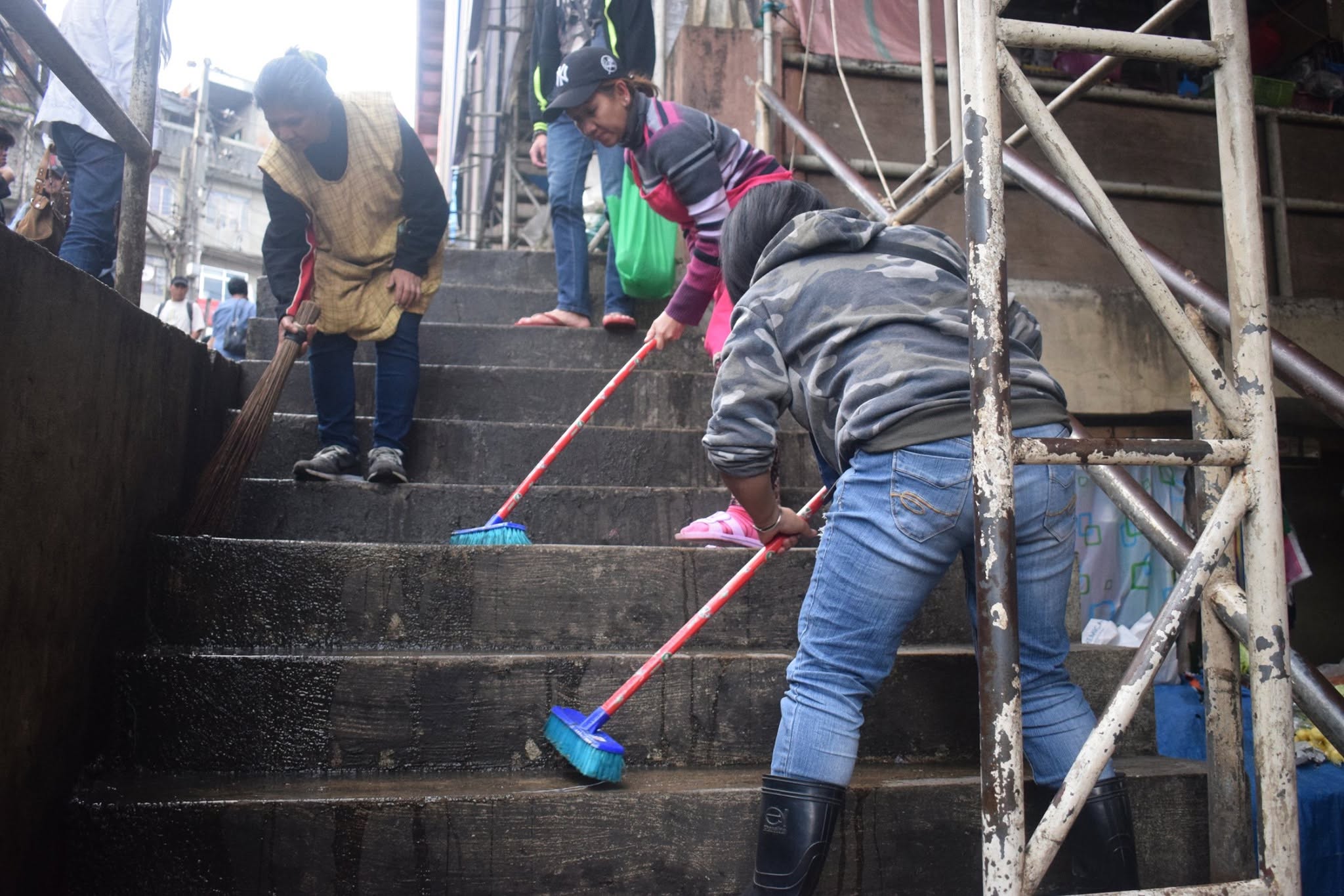 Volunteers at Barangay San Juan cleanup
